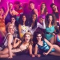 HypnoReview : Glow, une s�rie p�tillante