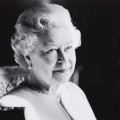 Le sc�nariste de The Crown s'exprime suite au d�c�s de la Reine Elizabeth II
