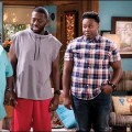 Crutch, un spin-off de la com�die The Neighborhood, command� par Paramount+