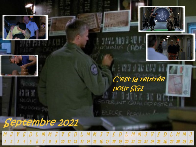 Jack O'Neill devant un tableau traduisant du langage ancien