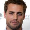 Hypnoweb Dustin Milligan : biographie, carri�re et filmographie 