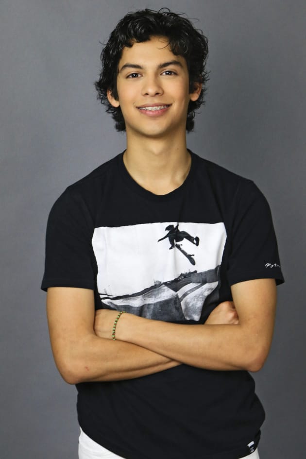 Xolo Mariduena : biographie, carrière et filmographie | Hypnoweb