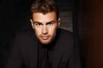 Hypnoweb Theo James : biographie, carri�re et filmographie 