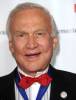 Hypnoweb Buzz Aldrin : biographie, carri�re et filmographie 