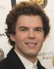 Hypnoweb Luke Newton : biographie, carri�re et filmographie 