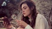 Hypnoweb Phoebe Tonkin  : biographie, carri�re et filmographie 