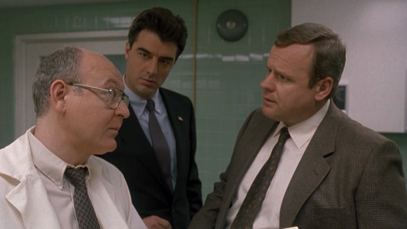 Daniel Benzali, Chris Noth et George Dzundza dans New York Police Judiciaire