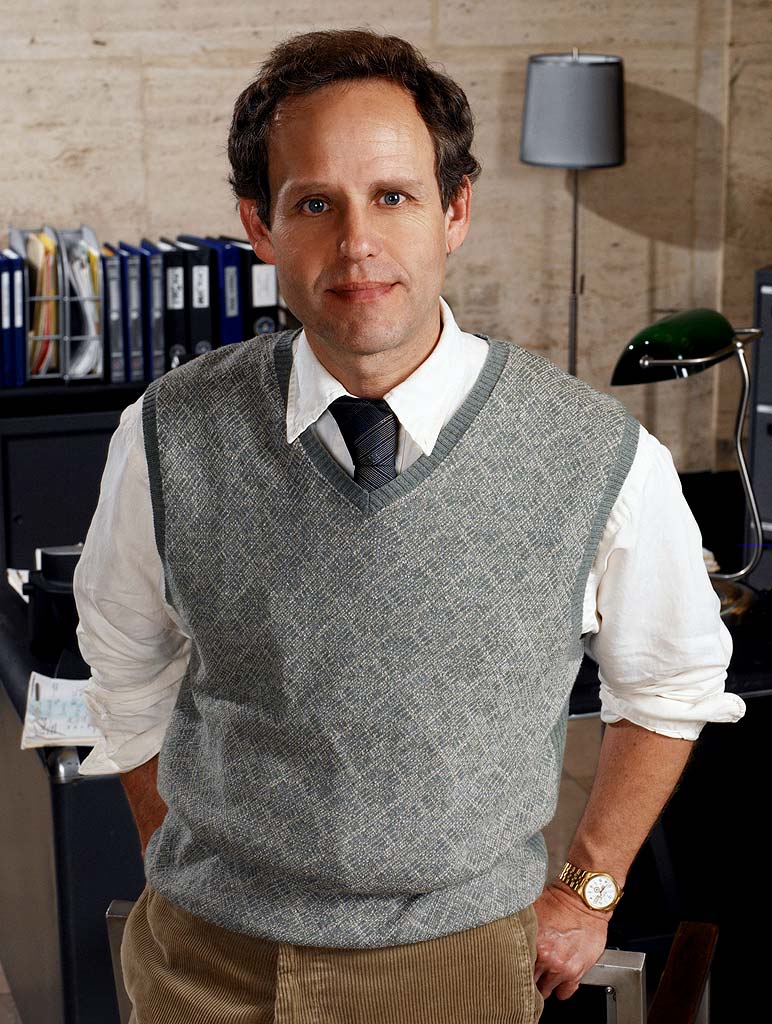 Peter macnicol age