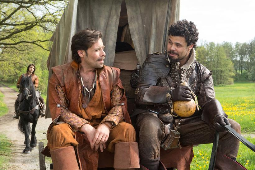 Emile Bonnaire parle avec Porthos