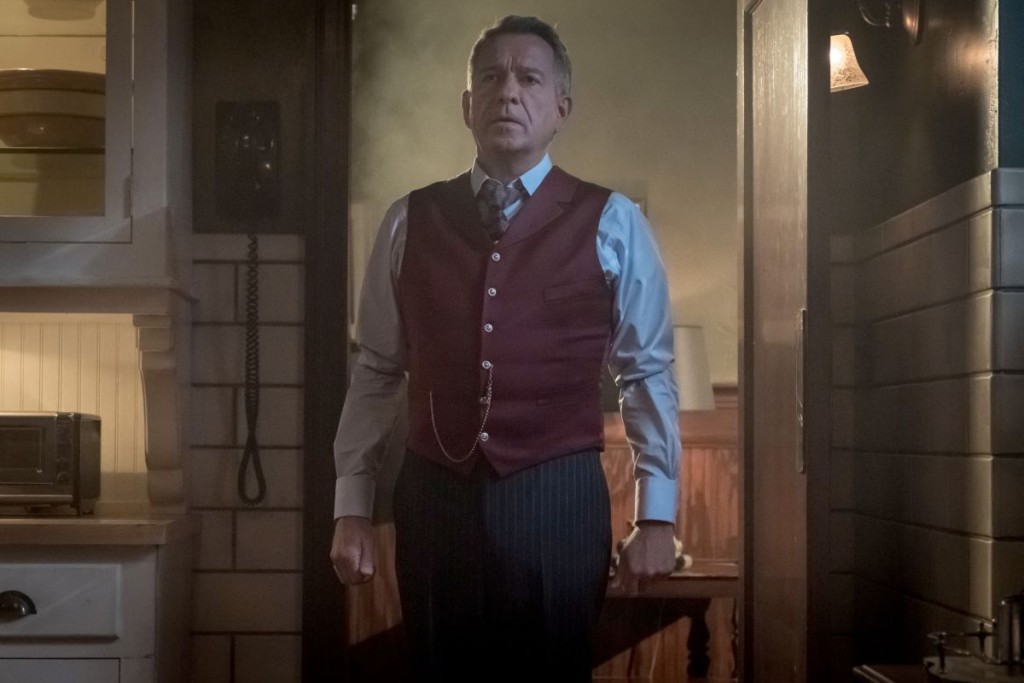 Alfred Pennyworth (Sean Pertwee)