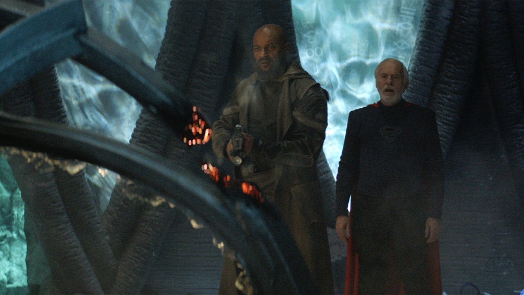 Zod (Colin Salmon) & Val-El (Ian McElhinney)