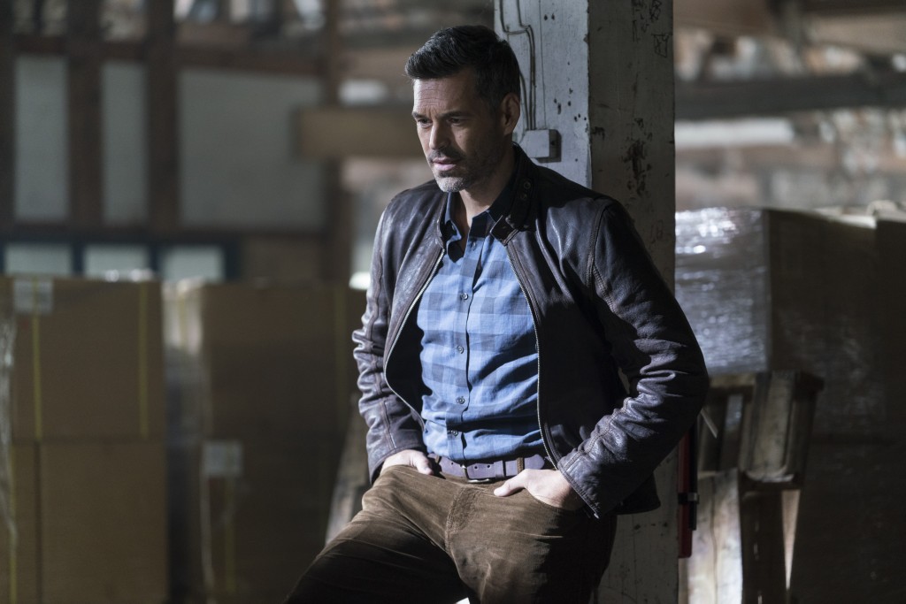 Eddie Valetik (Eddie Cibrian)