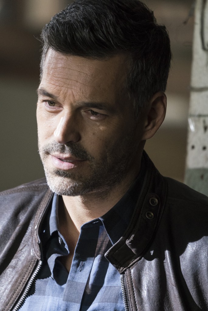 Eddie Valetik (Eddie Cibrian)