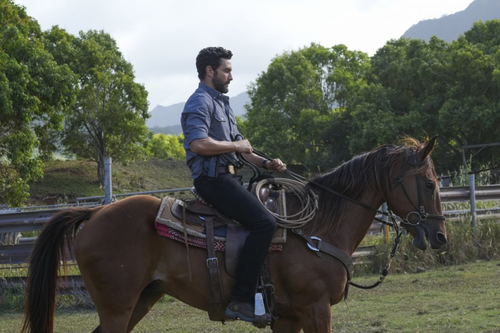 Jesse Boone (Noah Mills) à cheval
