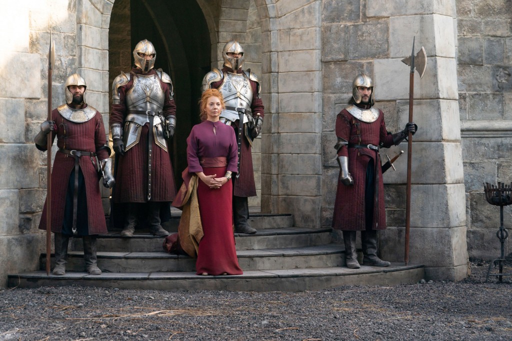 La Reine Sorsha (Joanne Whalley) et ses chevaliers