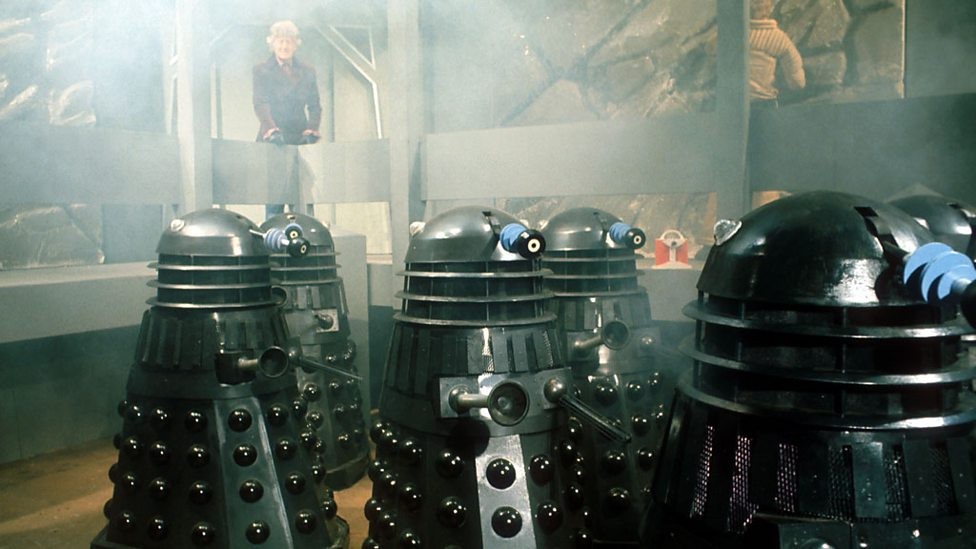 Le Docteur découvre les Daleks qui se réveillent