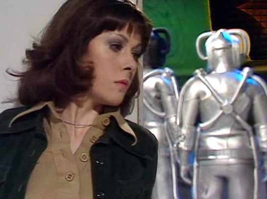 Sarah Jane de retour sur Nerva se cache des Cybermen