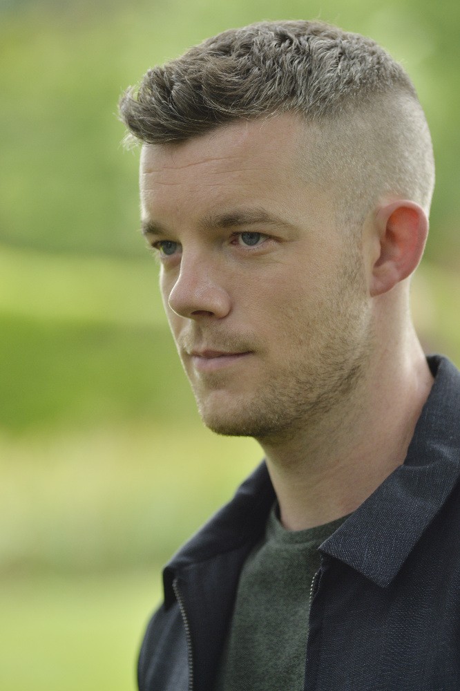 Harry Doyle (Russell Tovey)