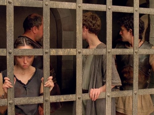 Elpis (Emily Taaffe), Hercule (Mark Addy), Pythagore (Robert Emms) & Jason (Jack Donnelly)