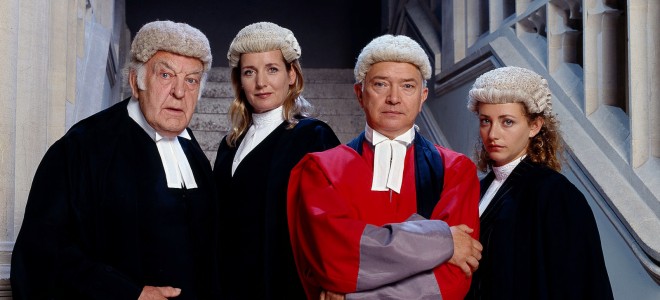 Bannire de la srie Judge John Deed