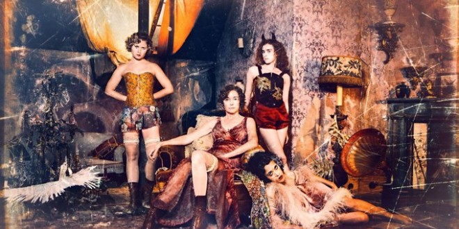 Bannière de la série Dope Girls