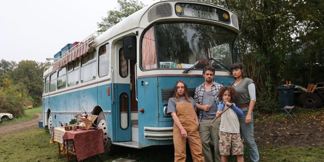 Bannière de la série La Famille Rose