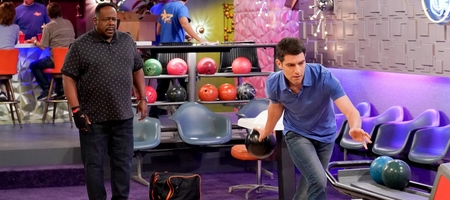 Calvin et Dave jouent au bowling