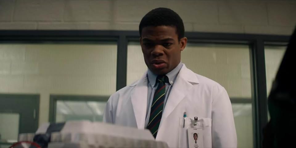 Paul James dans le r�le de Ben Gellis dans The Hot Zone