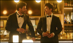 Scott Hunter et Shane Hollander &agrave; l'after-party des MLH Awards dans Heated Rivalry