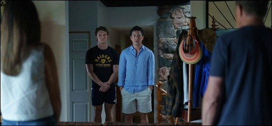 Ilya et Shane arrivent dans la maison de Yuna et David dans la s&eacute;rie Heated Rivalry