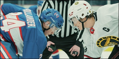 Shane Hollander et Ilya Rozanov lors d'un face-off