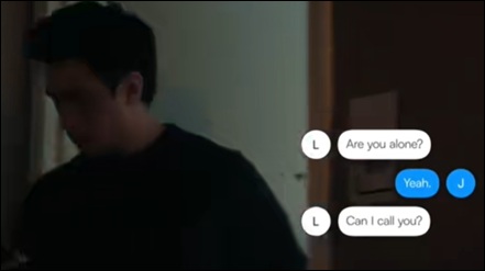 Shane se pr&eacute;pare &agrave; recevoir un appel d'Ilya