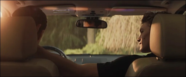 Shane et Ilya en voiture vers le cottage