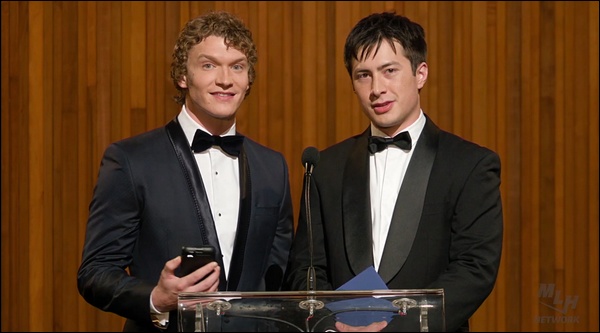 Ilya Rozanov et Shane Hollander aux MLH Awards dans la s&eacute;rie Heated Rivalry