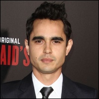 Max Minghella, acteur dans la série The Handmaid's Tale : La Servante écarlate.