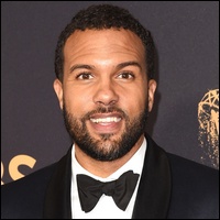 O-T Fagbenle, acteur dans la série The Handmaid's Tale : La Servante écarlate.