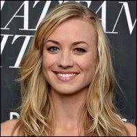 Yvonne Strahovski, actrice dans la série The Handmaid's Tale : La Servante écarlate.