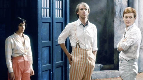 Doctor Who Hypnoweb : Le 5ème Docteur, Peri Brown et Turlough dans Planet of Fire