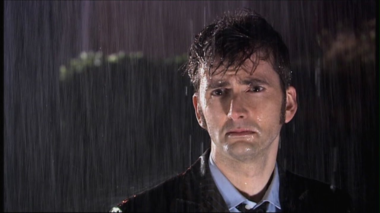 Doctor Who: Le dixième Docteur est seul sous la pluie