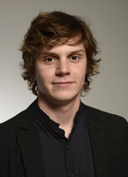 Evan Peters