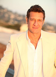 Robert Gant