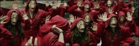 Les otages de la Fabrique de la Monnaie l&egrave;vent les mains