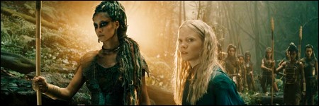 La g&eacute;n&eacute;rale Dryad et Ciri dans la for&ecirc;t
