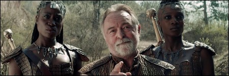 Borch Trois-Choucas entouré de Véa et Téa