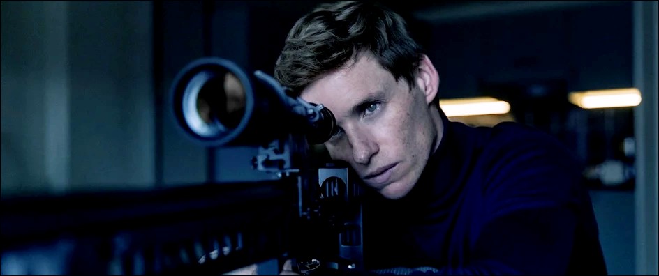 Eddie Redmayne est Le Chacal dans la srie The Day of the Jackal