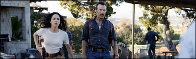 Cecilia &ldquo;Lala&rdquo; Dominguez (Mariel Molino) et Mike Franks (Kyle Schmid) enqu&ecirc;tent dans NCIS: Origins 1.18