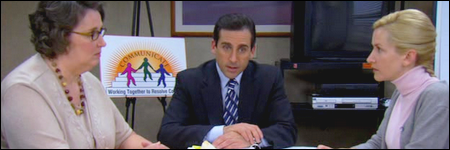 Michael règle un conflit entre Phyllis et Angela, the office