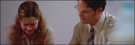 Dwight réconforte Pam, the office