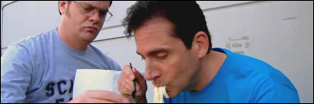 Dwight aide Michael à manger ses nouilles spéciales, the office
