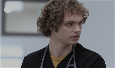 James Ogilvie dans The Pitt
